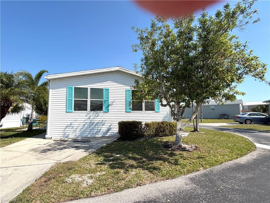 4700 Sawmill Dr W, Estero, FL 33928 Photo