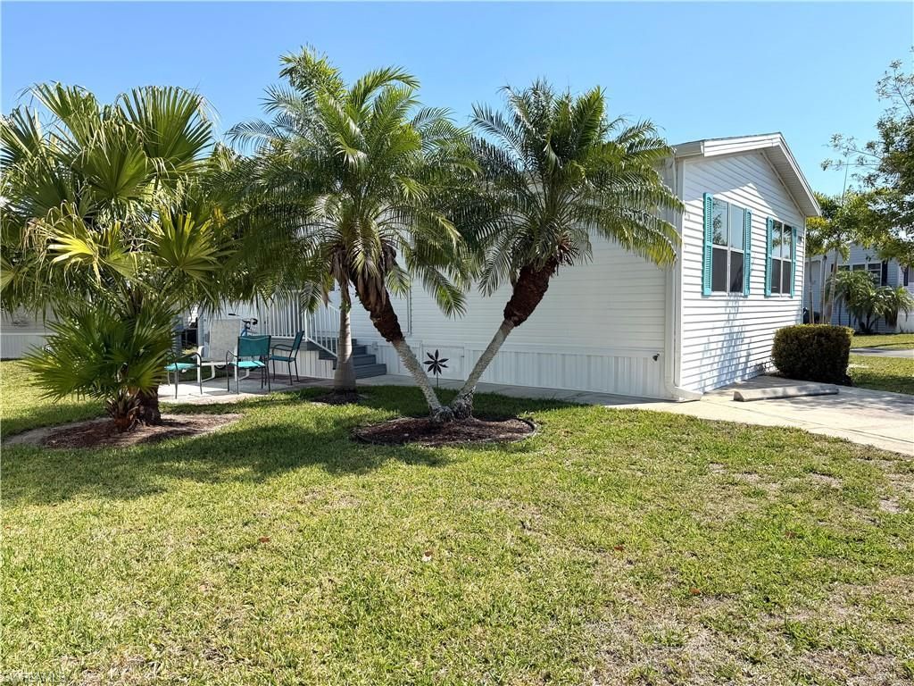 4700 Sawmill Dr W, Estero, FL 33928 Photo