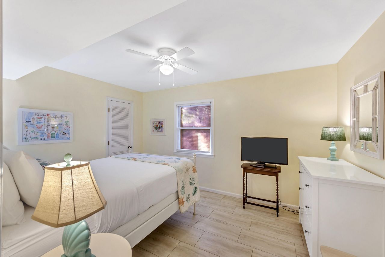 4005 Cameron Boulevard Photo 23