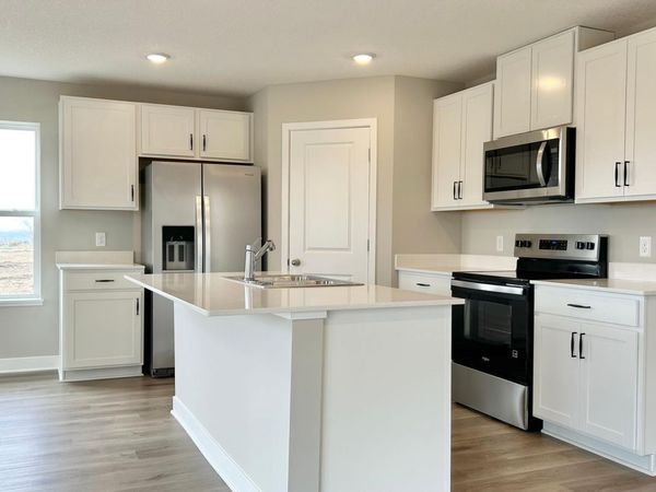 1951 Aztec Avenue, Shakopee, MN 55379