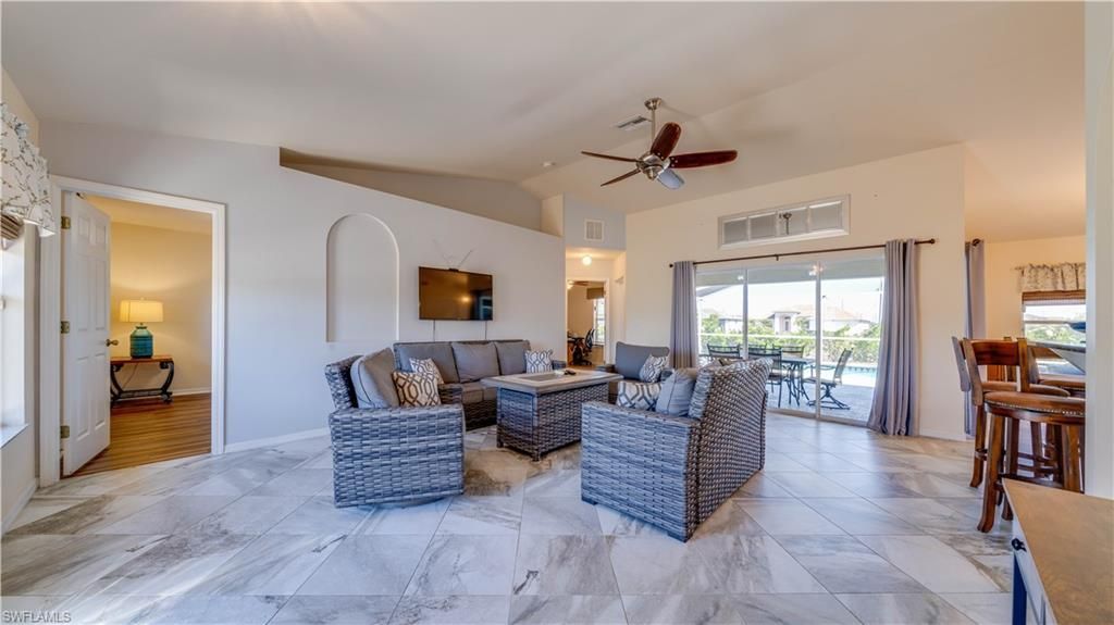 1105 SW 2nd St, Cape Coral, FL 33991 Photo