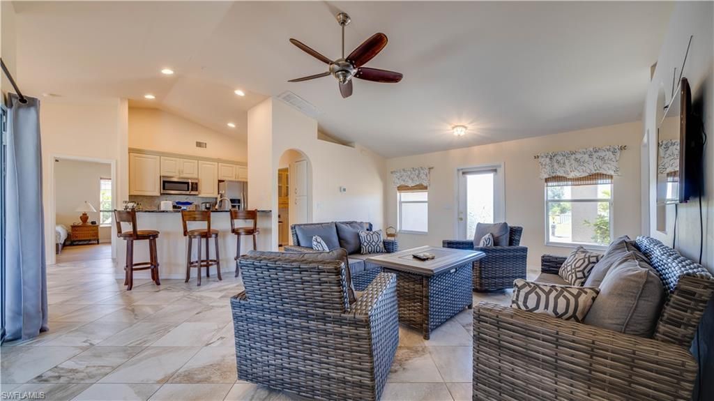 1105 SW 2nd St , Cape Coral, FL 33991 Photo