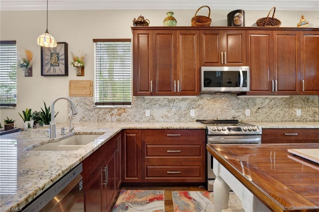 2522 Dora Ct, Lehigh Acres, FL 33971 Photo