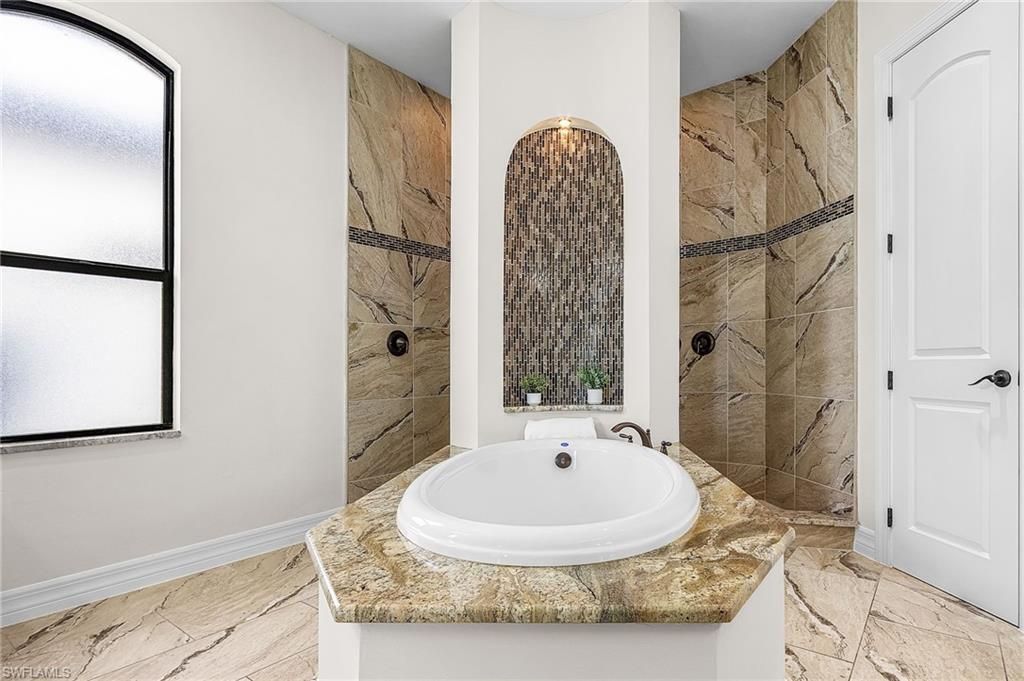 4928 SW 11th Pl , Cape Coral, FL 33914 Photo