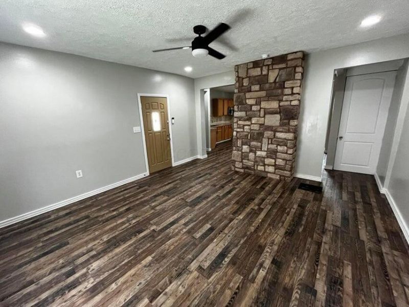 106 S Oakley Avenue , Columbus, OH 43204 Photo 3