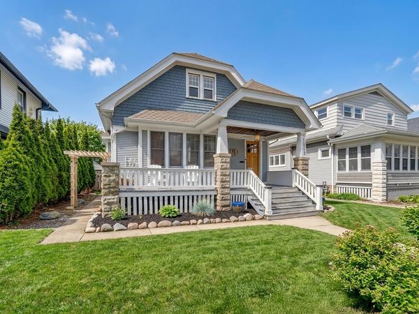 2203 N Bartlett AVENUE, Milwaukee, WI 53202