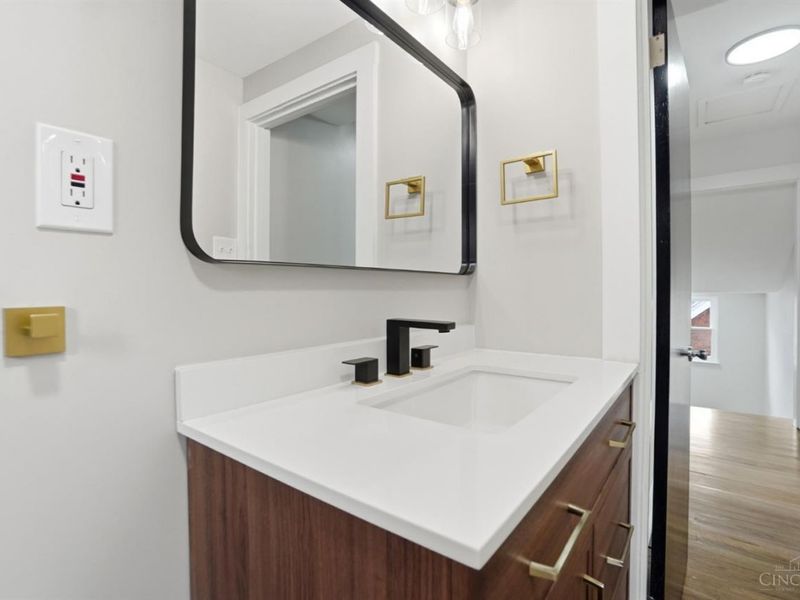 2571 Montana Avenue, Cincinnati, OH 45211 Photo 36