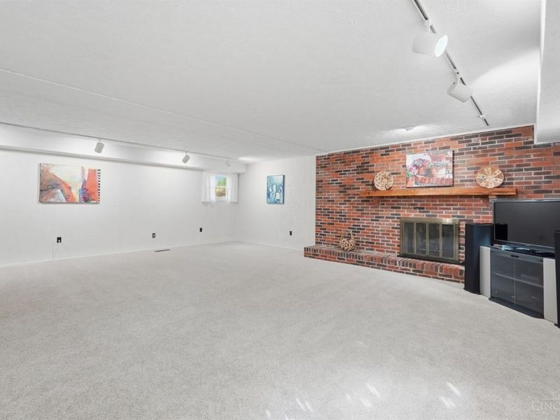 9678 Iris Drive, West Chester, OH 45241 Photo 11