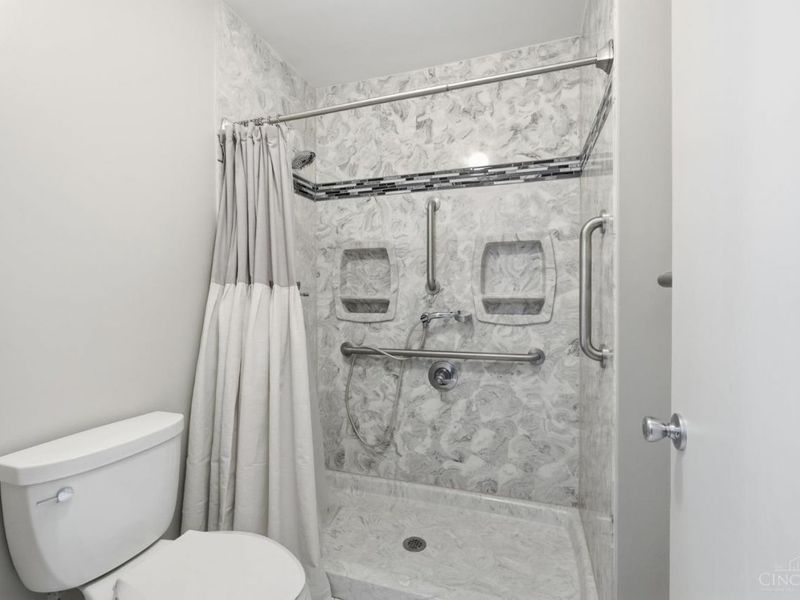 9678 Iris Drive, West Chester, OH 45241 Photo 17