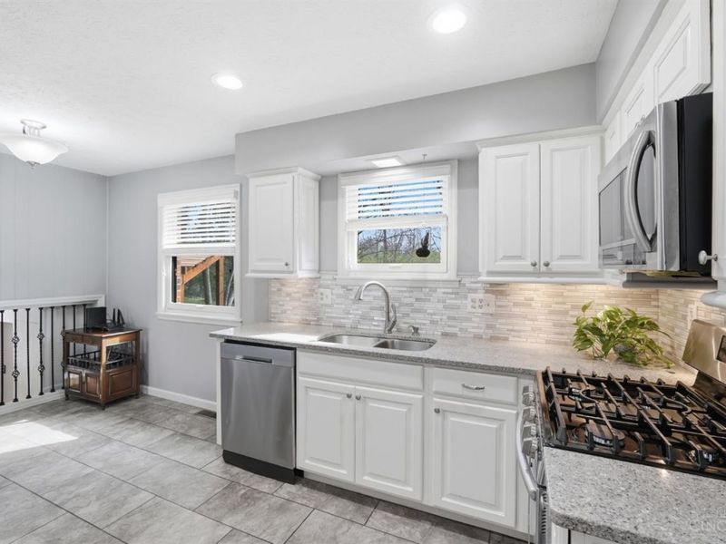 9678 Iris Drive, West Chester, OH 45241 Photo 7