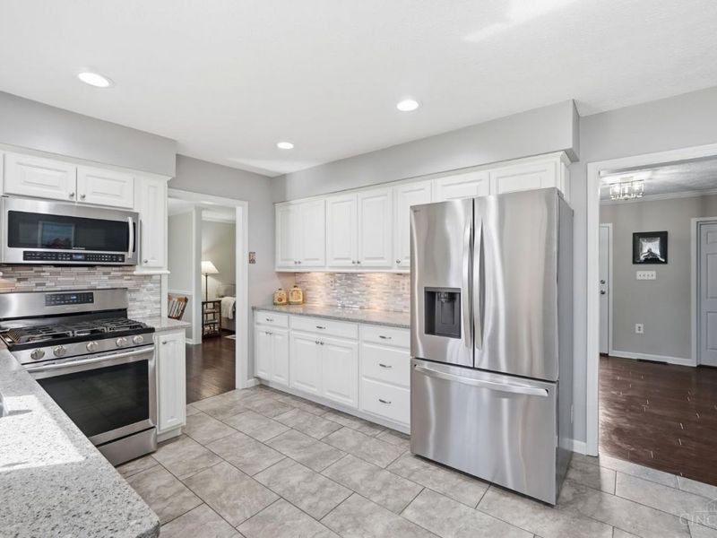 9678 Iris Drive, West Chester, OH 45241 Photo 8