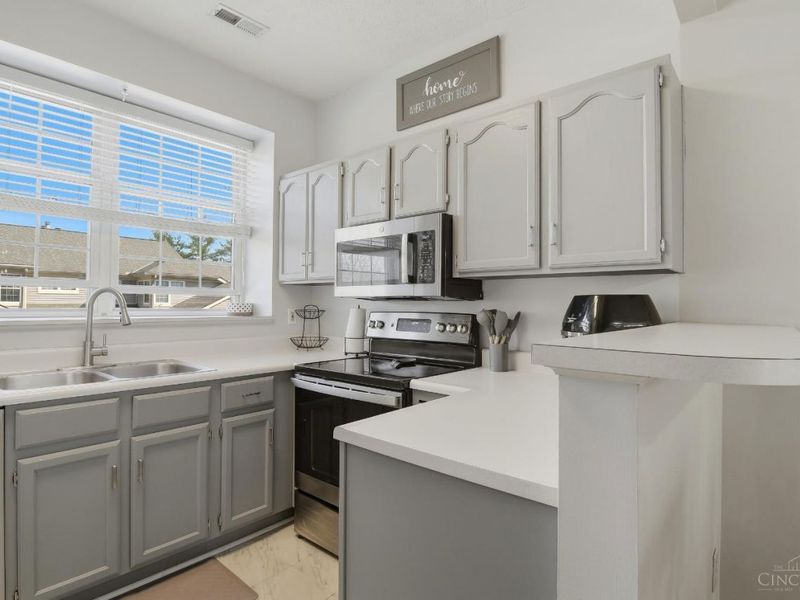 2450 Doeview Court, Cincinnati, OH 45230 Photo 6