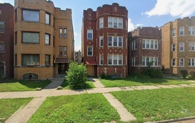 8220 S Eberhart Avenue, Chicago, IL 60619 Main Photo