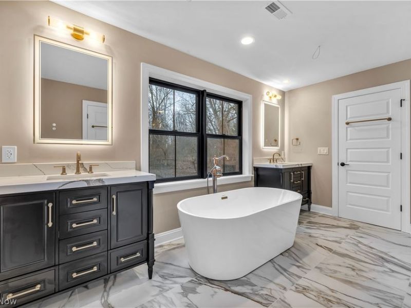 690 Club Drive W, Aurora, OH 44202 Photo 32