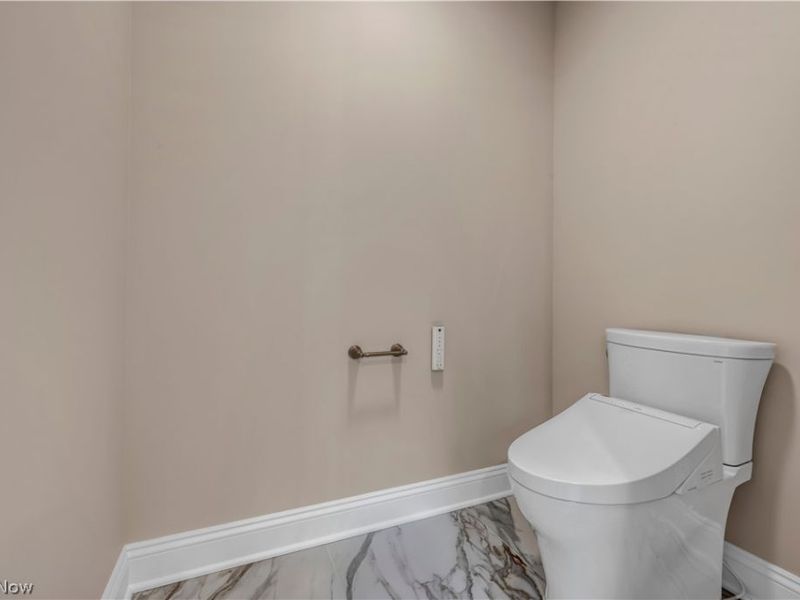 690 Club Drive W, Aurora, OH 44202 Photo 35