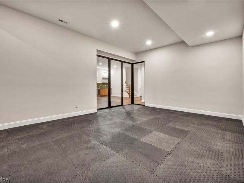 690 Club Drive W, Aurora, OH 44202 Photo 48