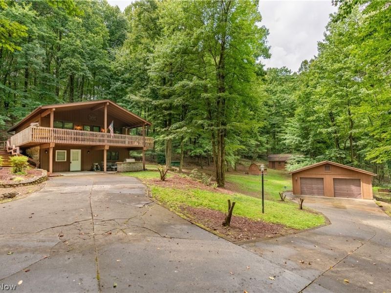 7924 Eberhart Road NW, Dover, OH 44622 Photo 2