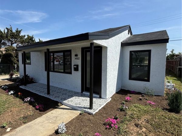 14102 S Parmelee, Compton, CA 90222