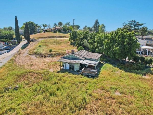 10752 Lupin Way, La Mesa, CA 91941