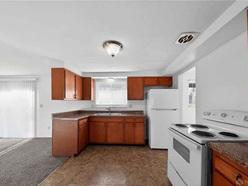 4443 Nowak Avenue, Huber Heights, OH 45424 Photo 22