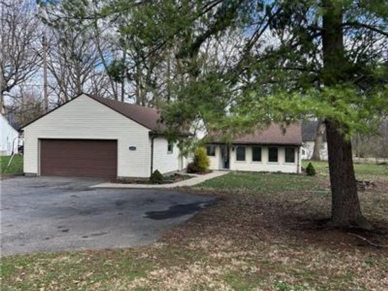 1358 Hanes Road, Beavercreek Township, OH 45434 Photo 2