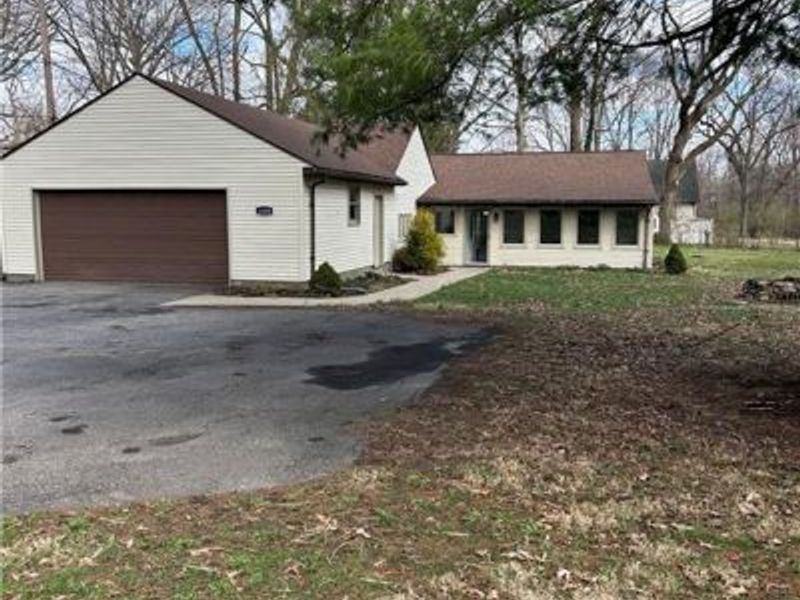 1358 Hanes Road, Beavercreek Township, OH 45434 Photo 3