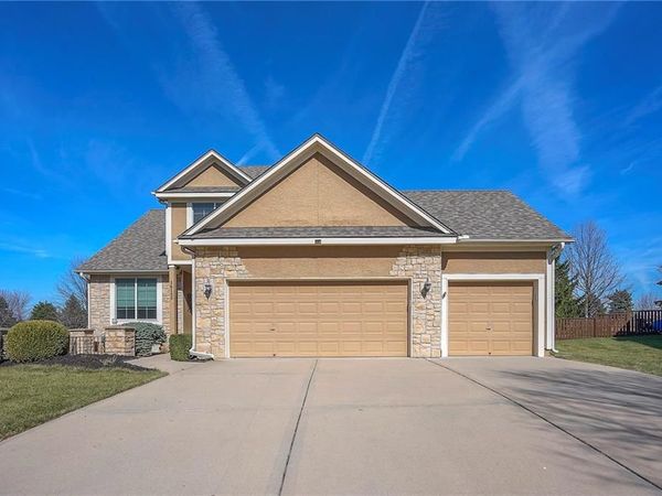 16155 S Harbinger Street, Olathe, KS 66062