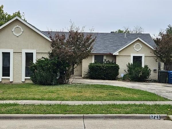 1721 Saint James, Carrollton, TX 75007