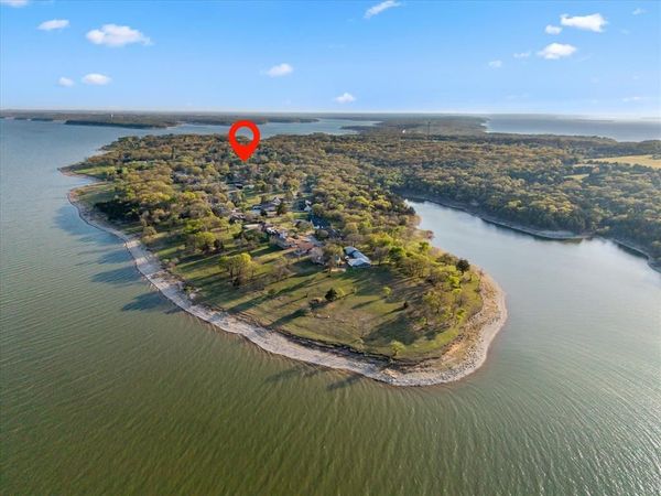 204 Plantation Avenue , Pottsboro, TX 75076