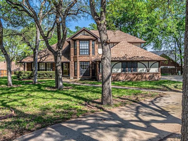 8808 Sylvan Court, Fort Worth, TX 76120