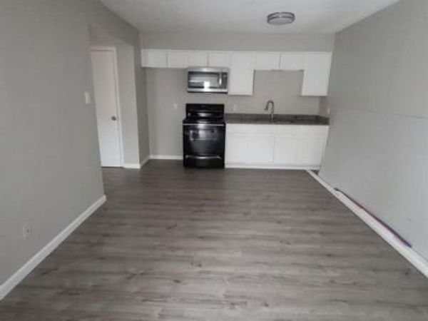 2211 N Elm Street, Unit 5, Denton, TX 76201