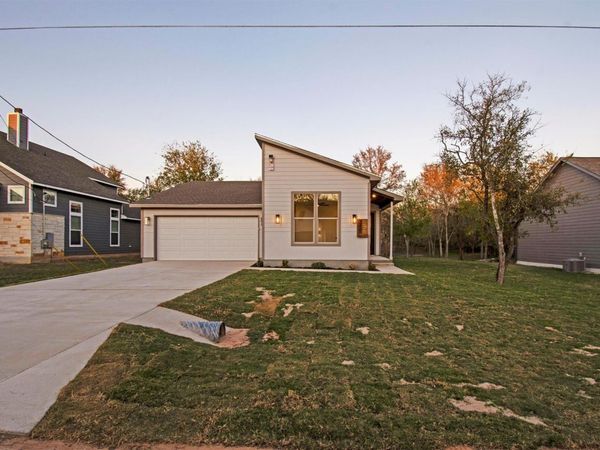 346 Nene LN , Bastrop, TX 78602