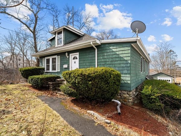 80 Manzanetta Ave, Weymouth, MA 02188