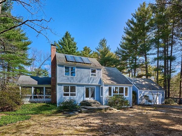 494 Station Rd, Amherst, MA 01002