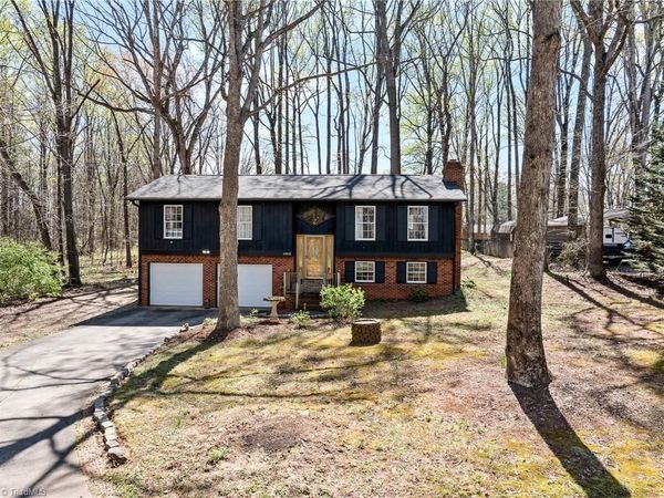 6055 Farrior Drive , Clemmons, NC 27012