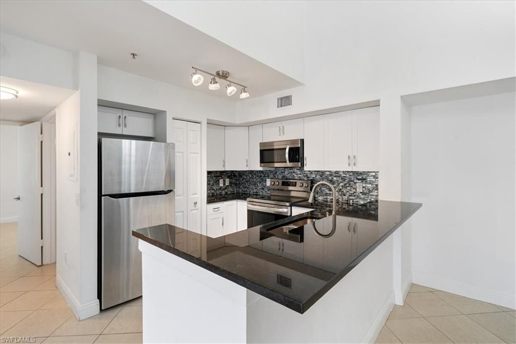 1210 Wildwood Lakes Blvd, Unit 306, Naples, FL 34104 Photo