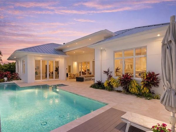 1467 Marlin DR , NAPLES, FL 34102