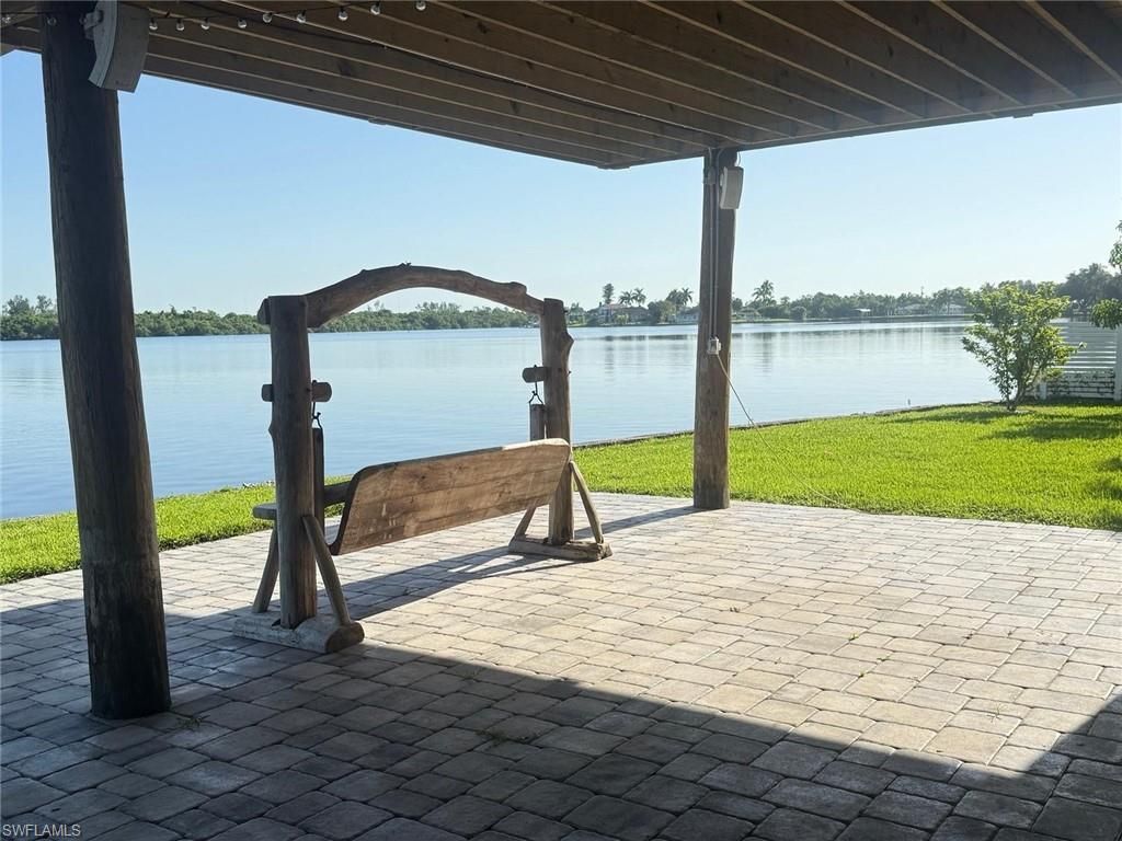4835 E Riverside Dr, Fort Myers, FL 33905 Photo