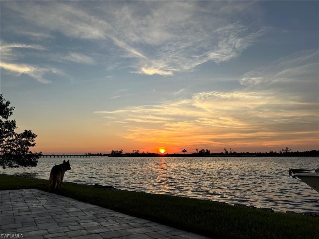 4835 E Riverside Dr, Fort Myers, FL 33905 Photo
