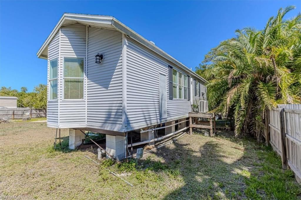 25 & 26 Plantation Dr, Everglades City, FL 34141 Photo