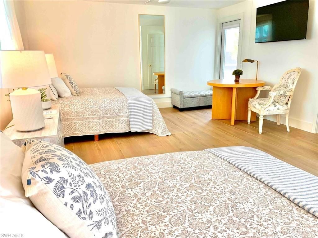 1530 Mandarin Rd, Naples, FL 34102 Photo