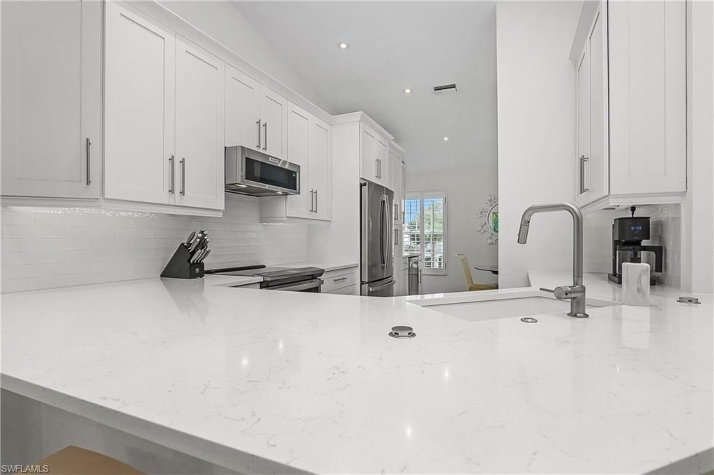 853 Tanbark Dr, Unit 201, Naples, FL 34108 Photo