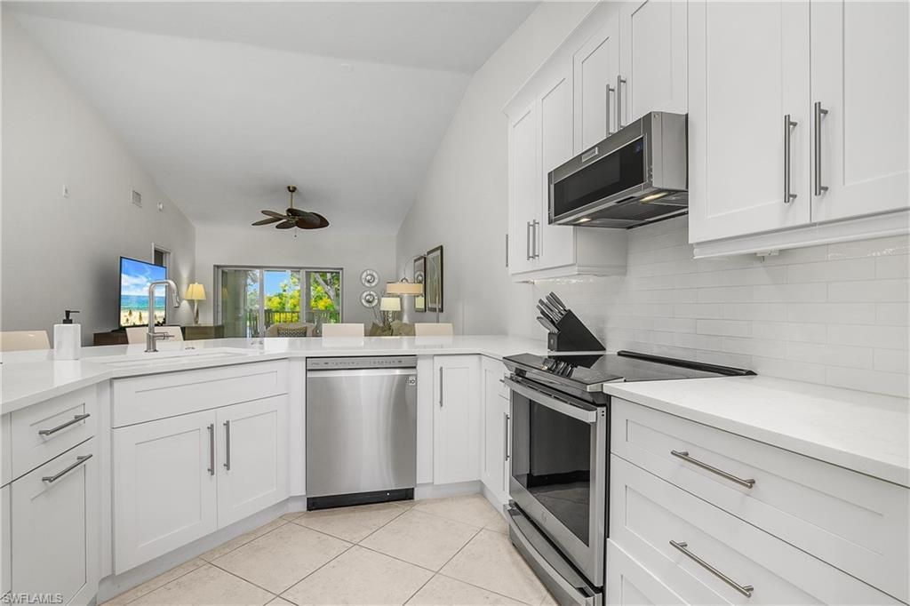 853 Tanbark Dr, Unit 201, Naples, FL 34108 Photo