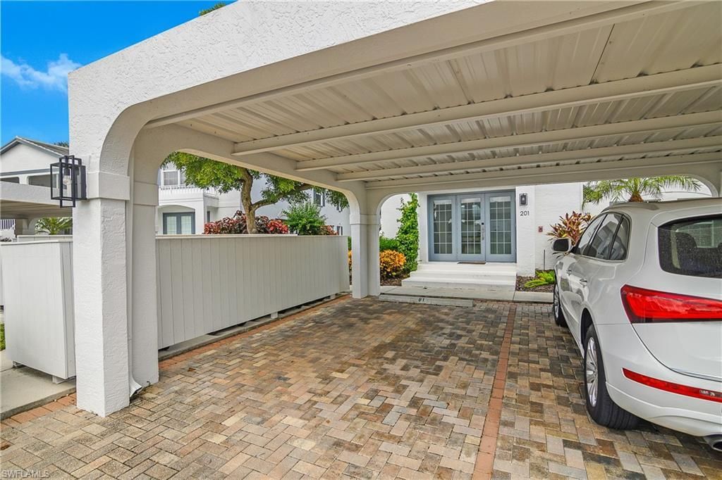 853 Tanbark Dr, Unit 201, Naples, FL 34108 Photo