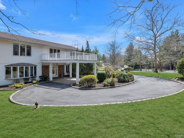 1 Somner Drive, Dix Hills, NY 11746