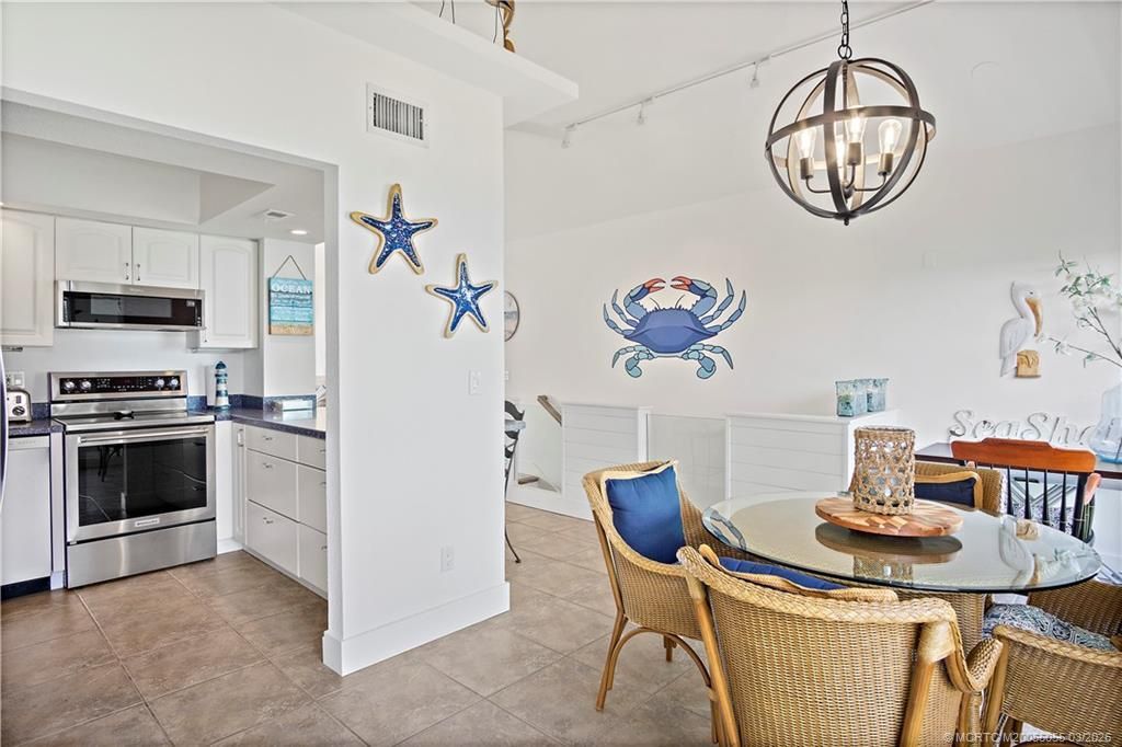 245 NE Macarthur Boulevard, Unit 12, Stuart, FL 34996 Photo