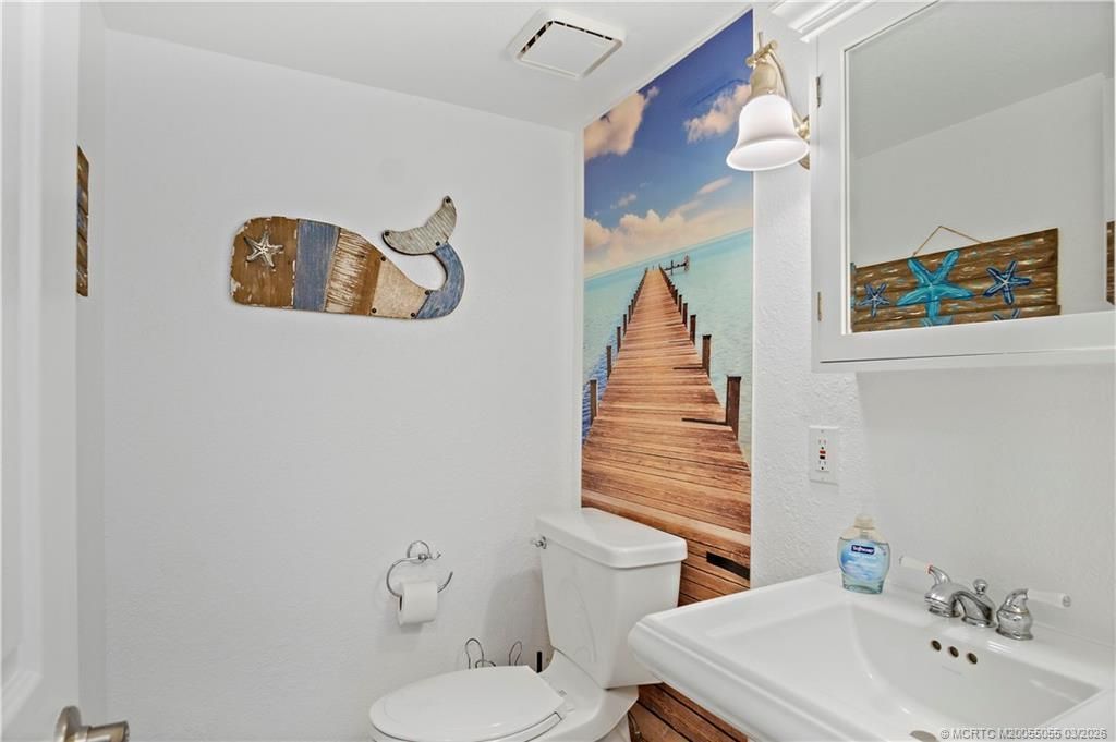 245 NE Macarthur Boulevard, Unit 12, Stuart, FL 34996 Photo