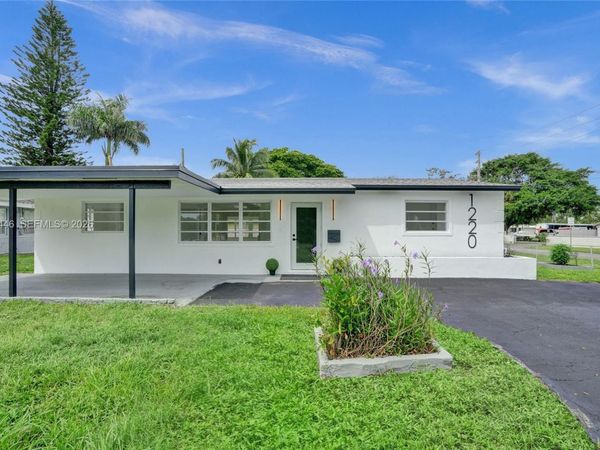 1220 NE 8th St , Pompano Beach, FL 33060