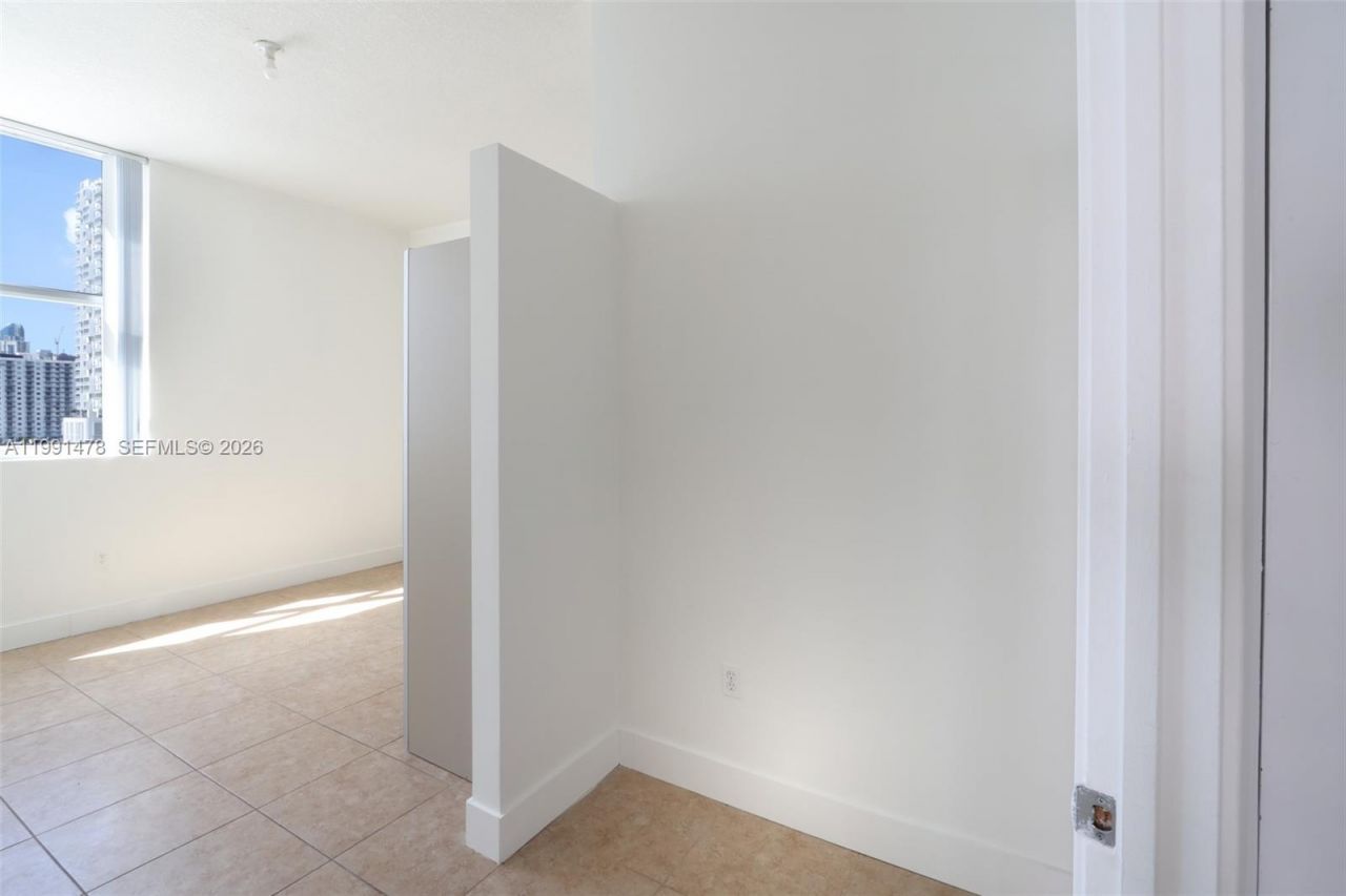 2200 NE 4th Ave , Unit 1002, Miami, FL 33137 Photo
