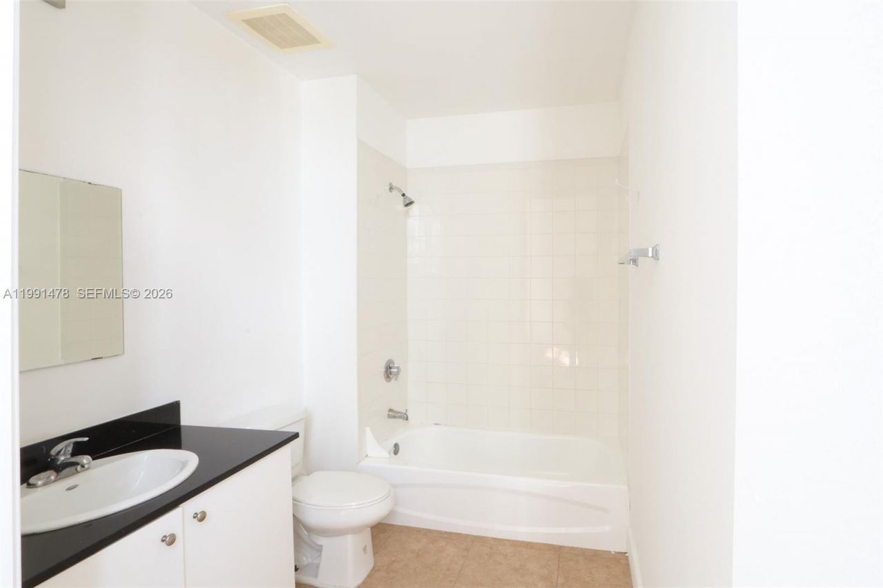 2200 NE 4th Ave , Unit 1002, Miami, FL 33137 Photo